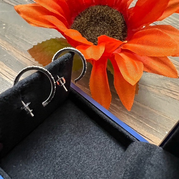 1/2Ct Diamond Hoops With Screw Backs 10k White Gold 1/2" Tall (G-H, I2-I3) - Picture 4 of 5